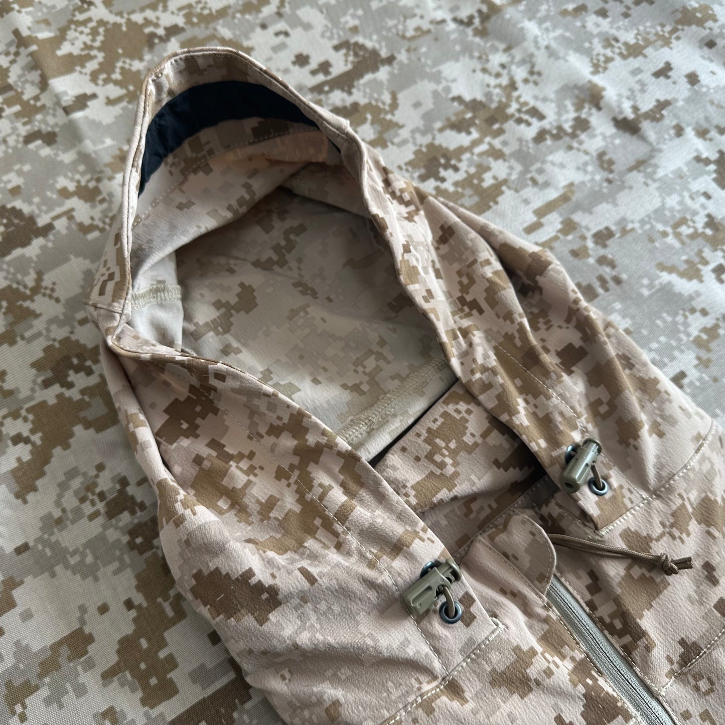 BKG ARC-Style LEAF Gryphon Halfshell Jacket AOR1
