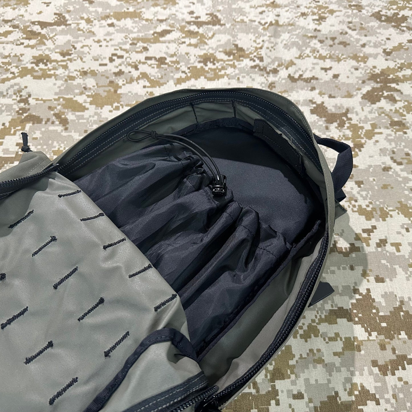 BKG LB-Style Defcon 2595G Pack Mas Grey