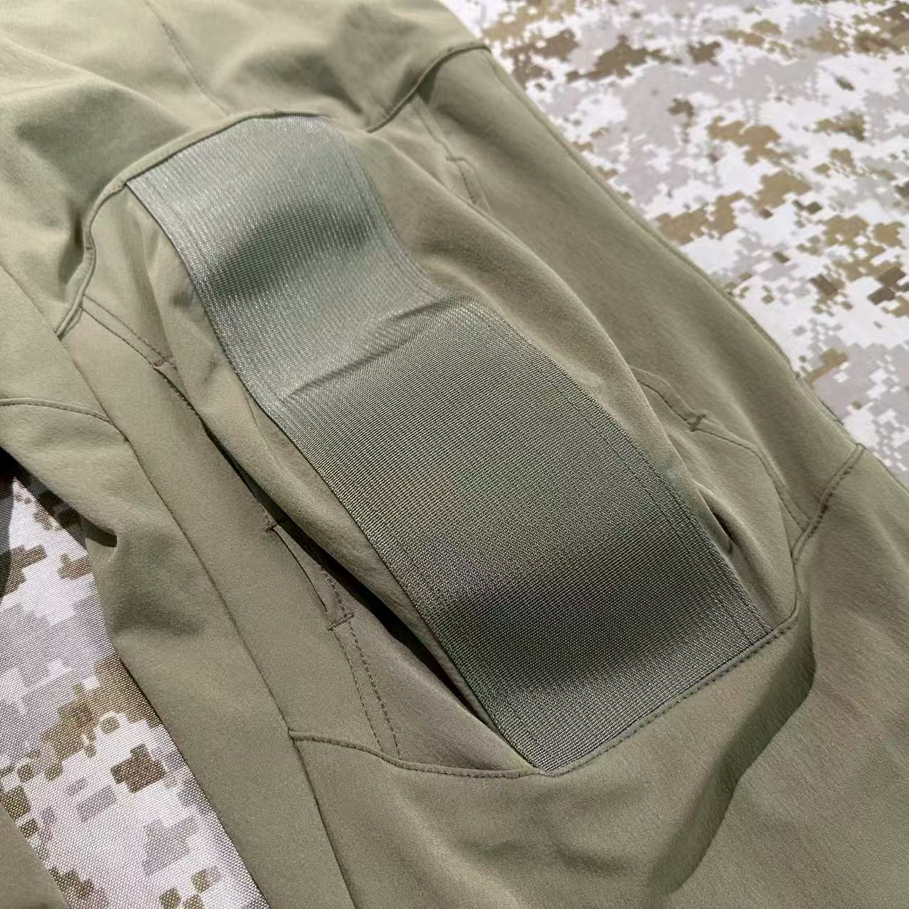 BKG ARC-Style LEAF Sphinx Crocodile Softshell Combat Pants