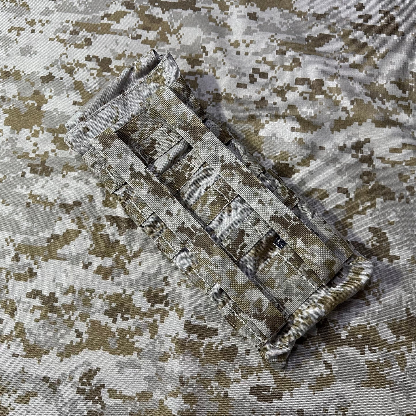 BKG LB-Style Genuine AOR1 6199 Hydration Pouch