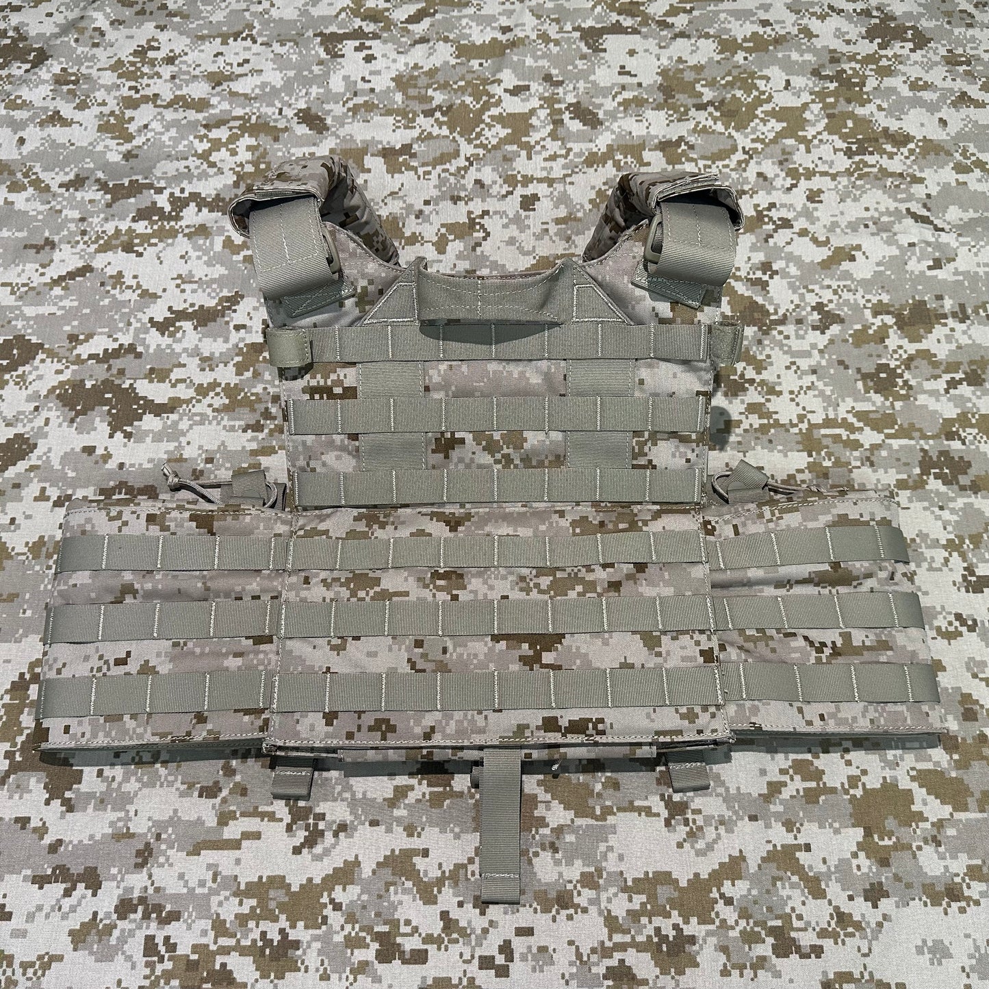BKG LB-Style AOR1DGII AOR1 6094B Plate Carrier Tan Webbing 07Verison