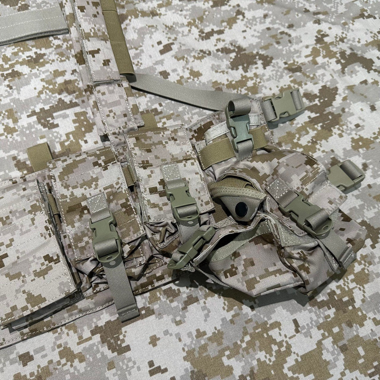 BKG EI-Style AOR1 DGII Tan Webbing MPCR Multi-Purpose Chest Rig