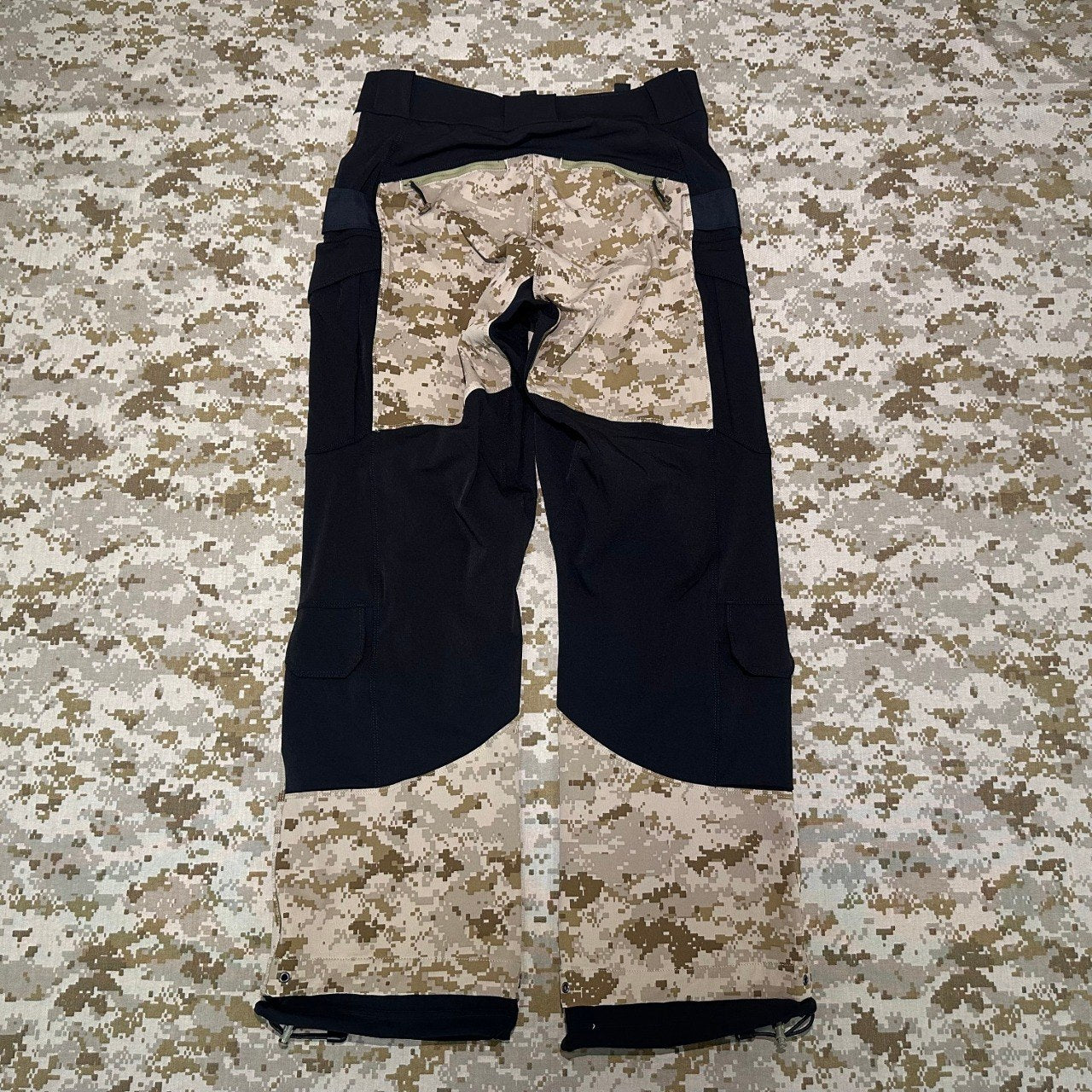 BKG ARC-Style Gryphon AOR1/Black Sotfshell Combat Pants